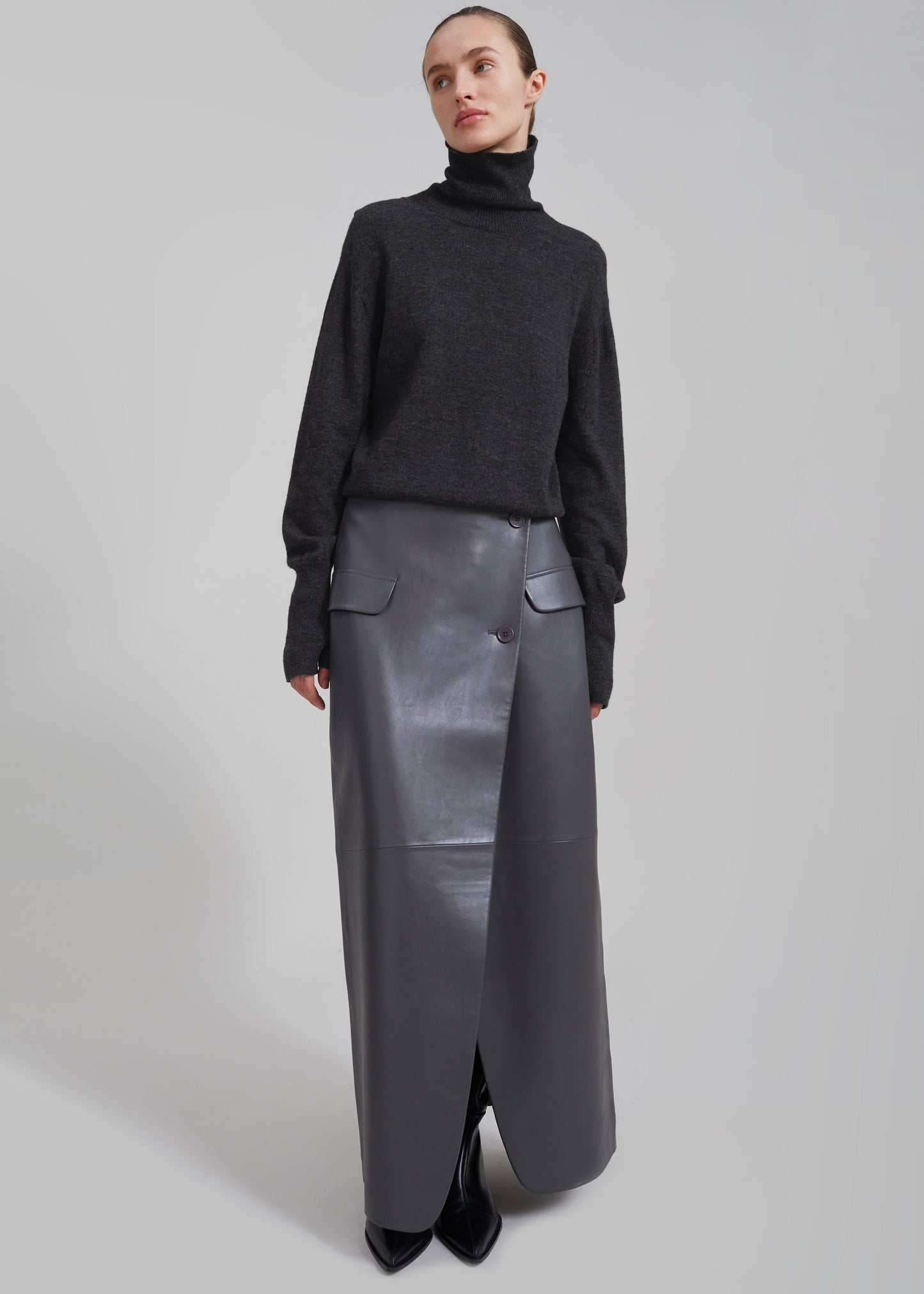 Delia Wool Turtleneck - Charcoal