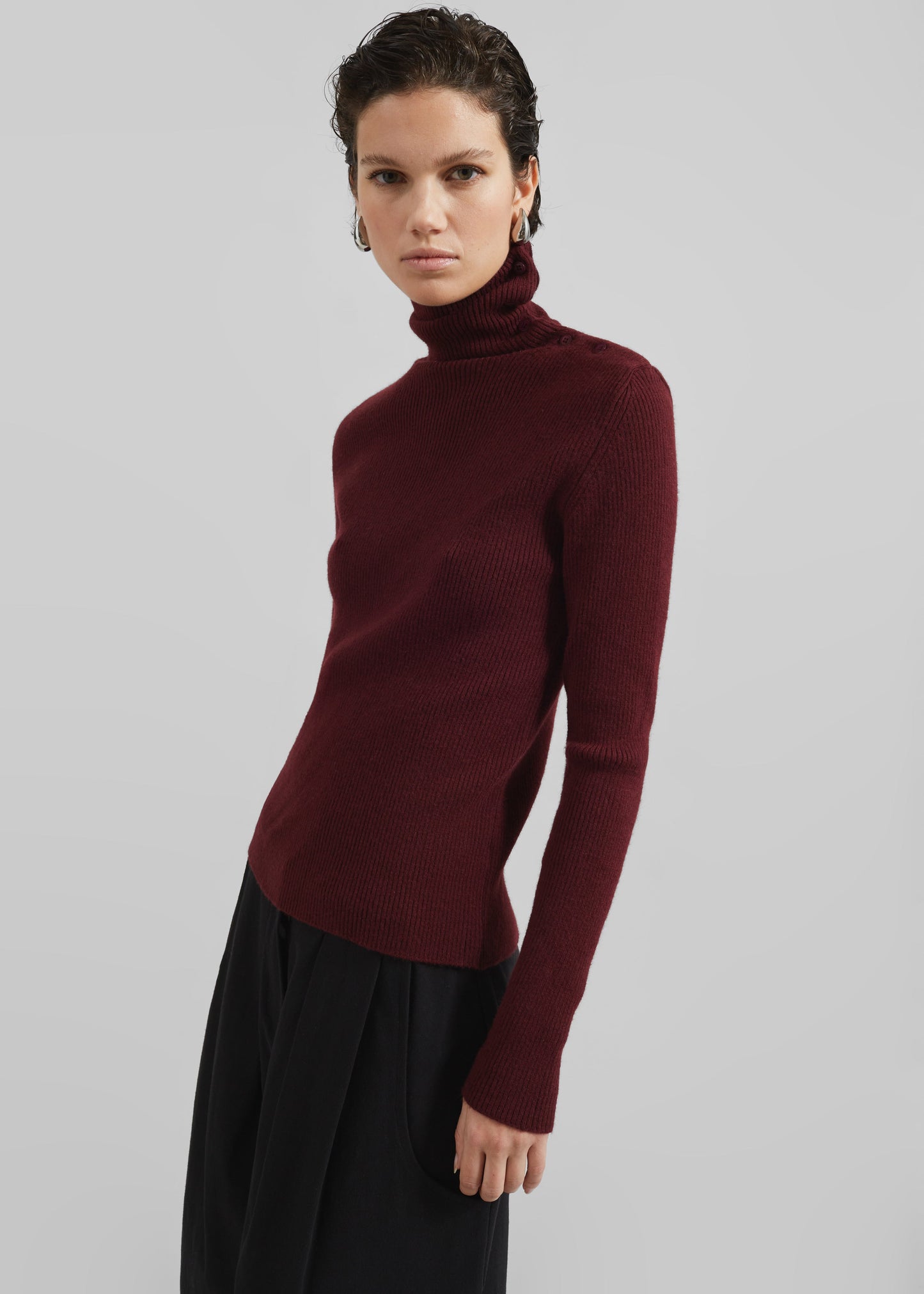 Devar Turtleneck Sweater - Burgundy