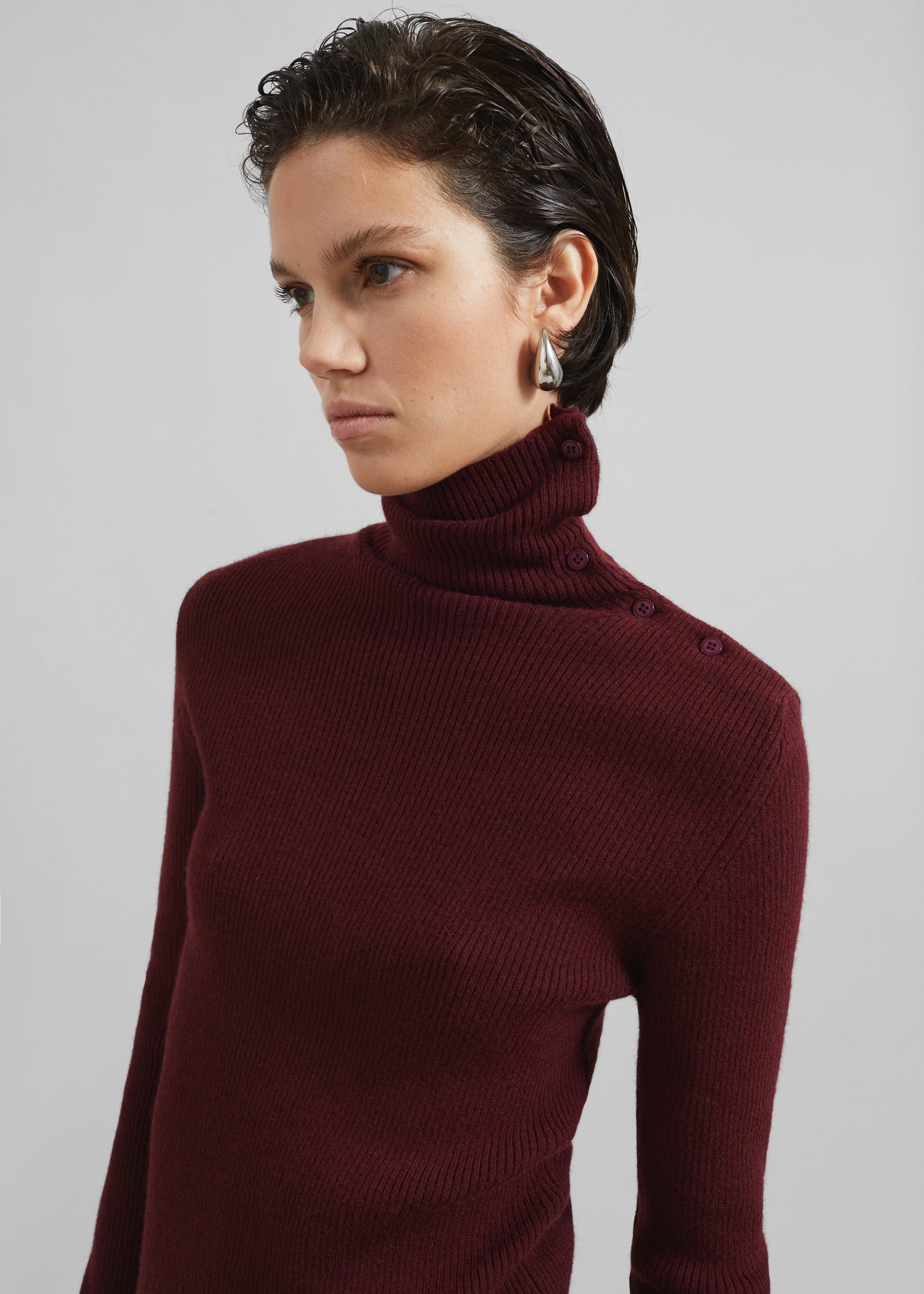 Devar Turtleneck Sweater - Burgundy