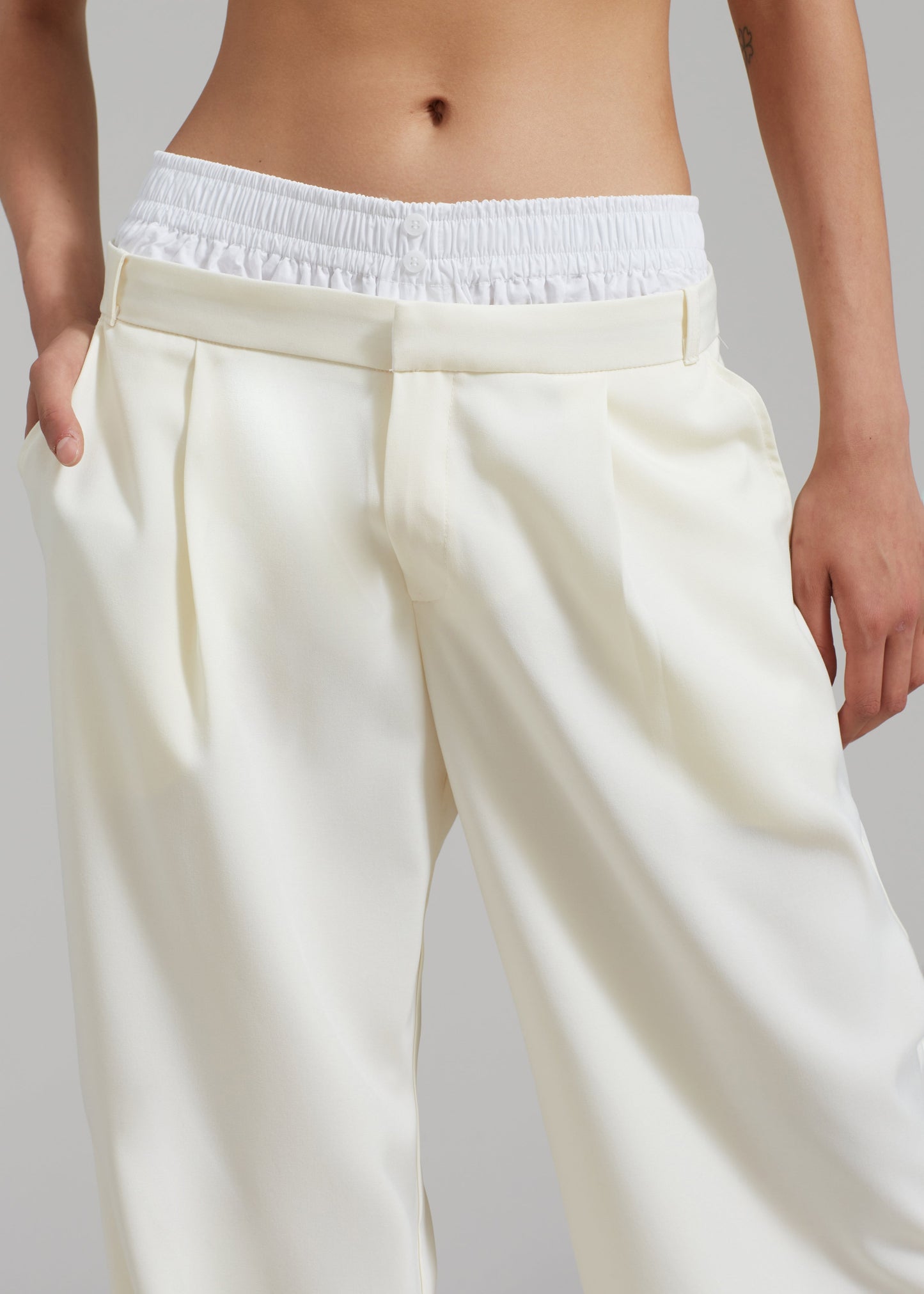 Ellie Darted Boxer Trousers - Cream