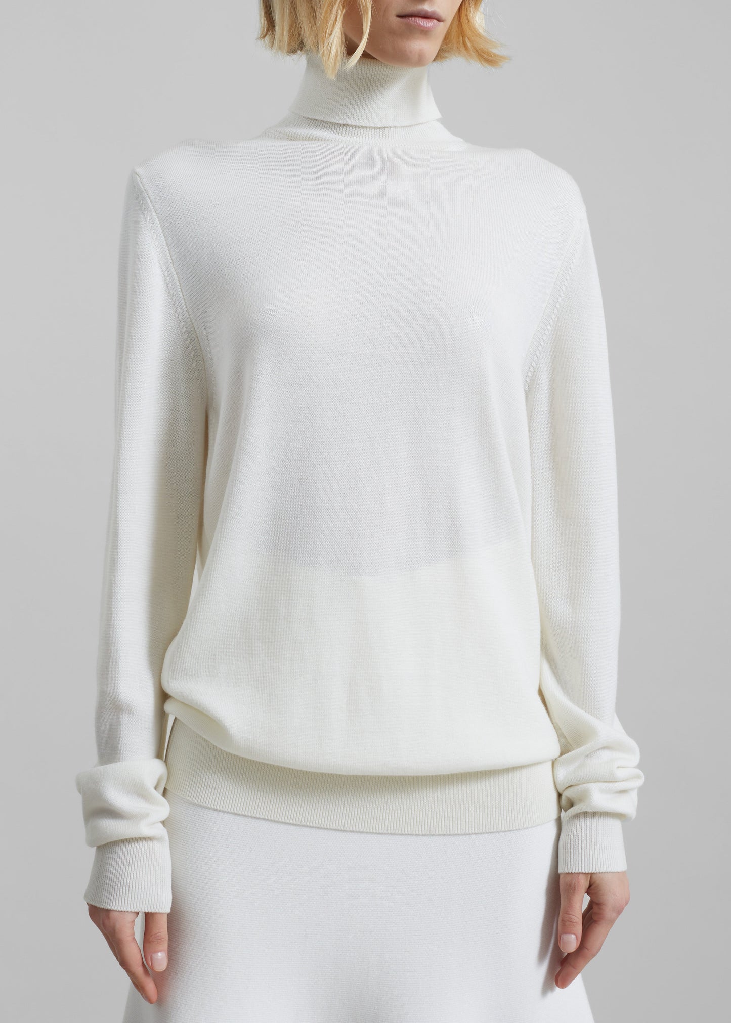 Eve Thin Turtleneck Sweater - Ivory