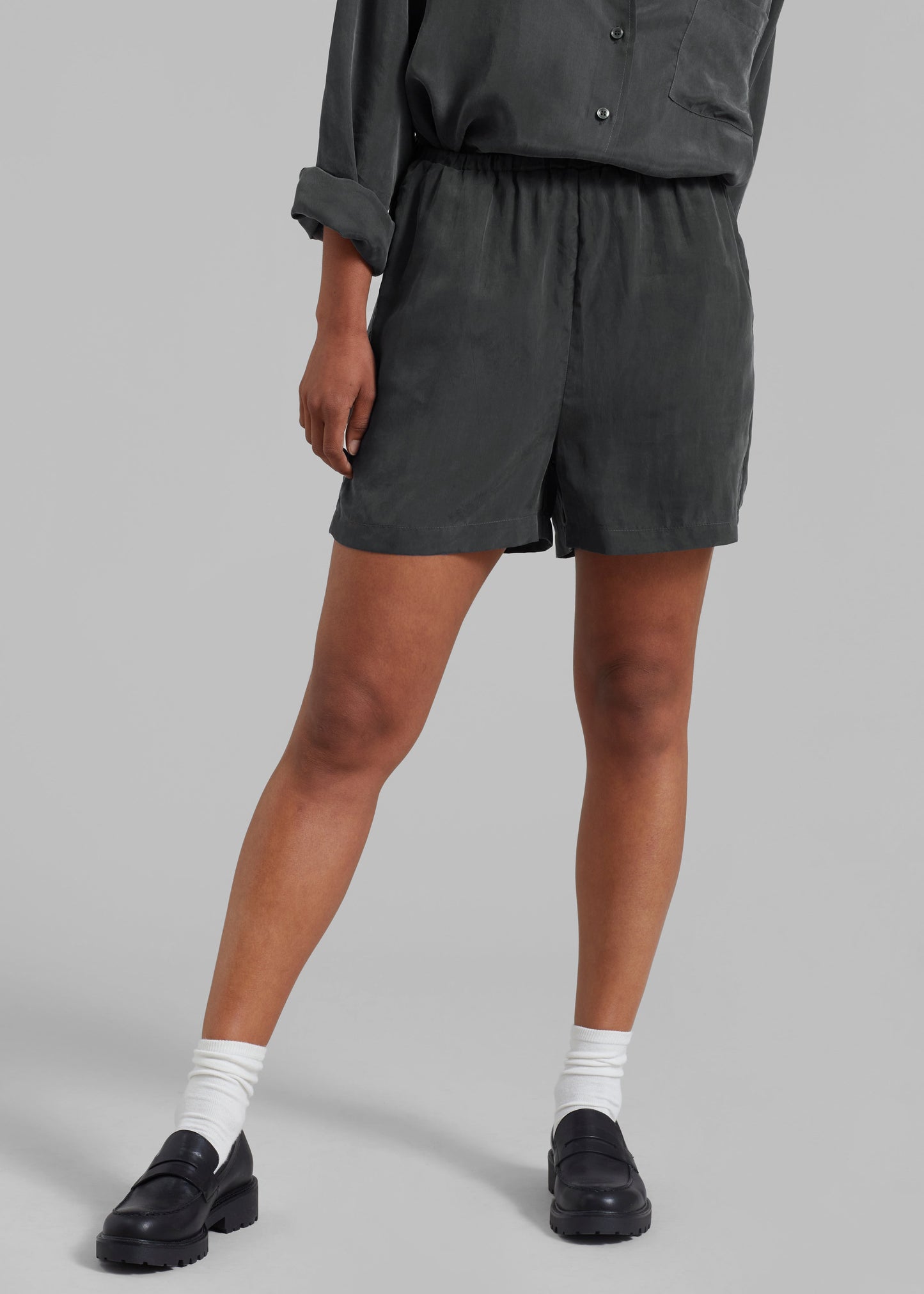 Haneul Shorts - Charcoal