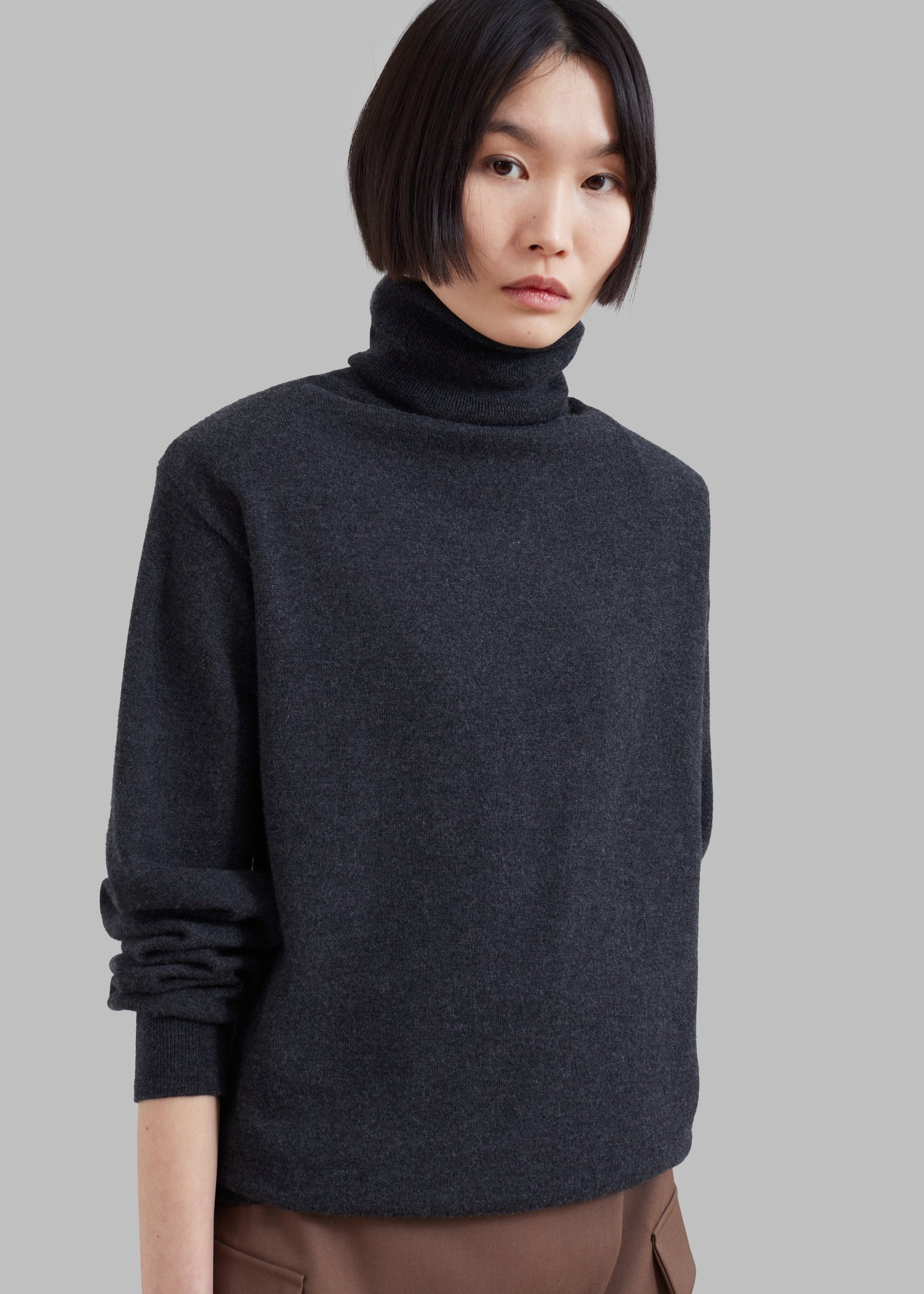 Ines Thin Padded Turtleneck - Charcoal