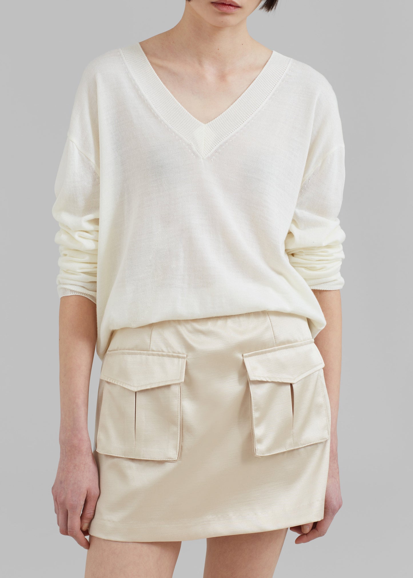 Juro V-Neck Knit - Cream