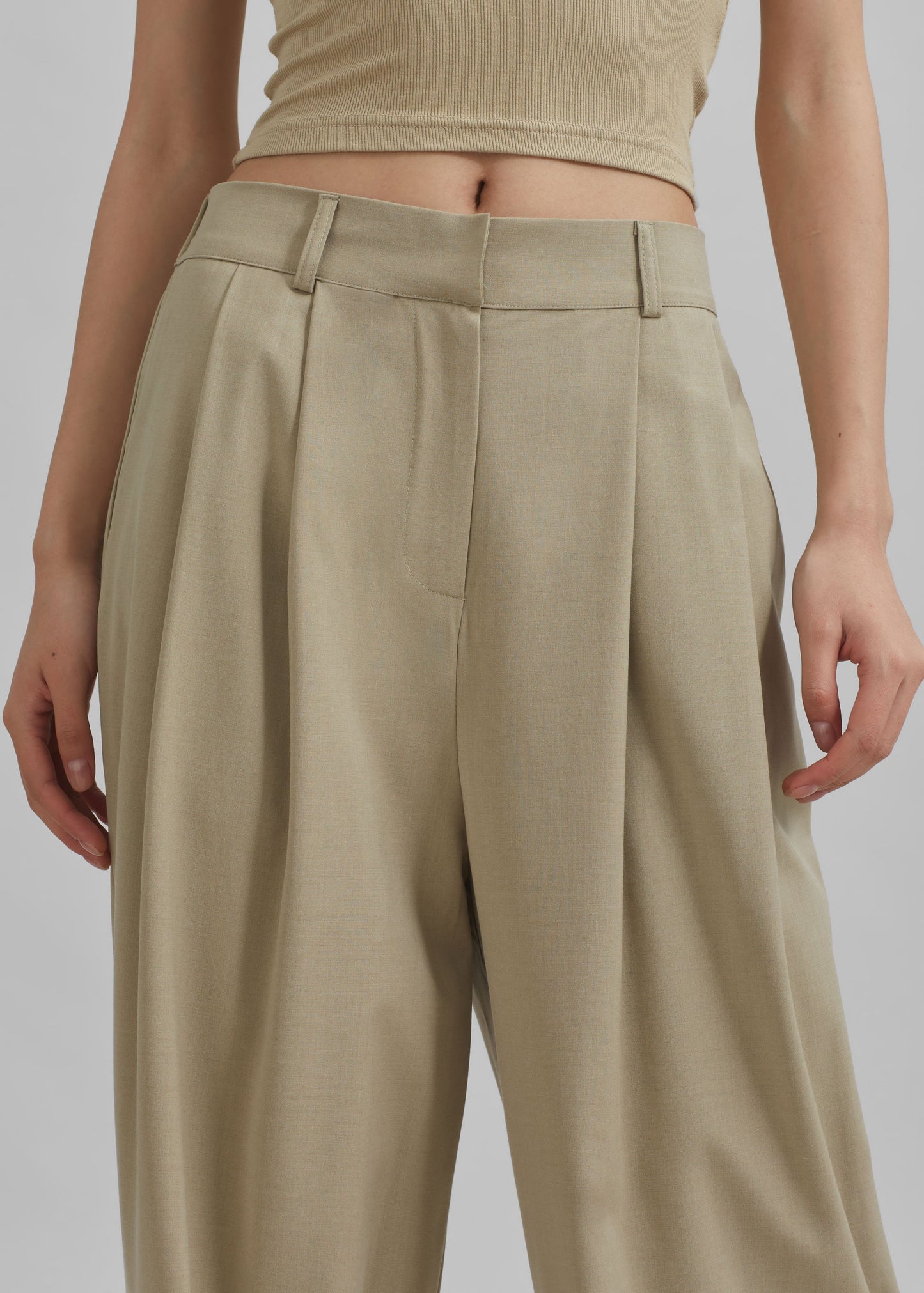 Livvy Pleated Trousers - Beige