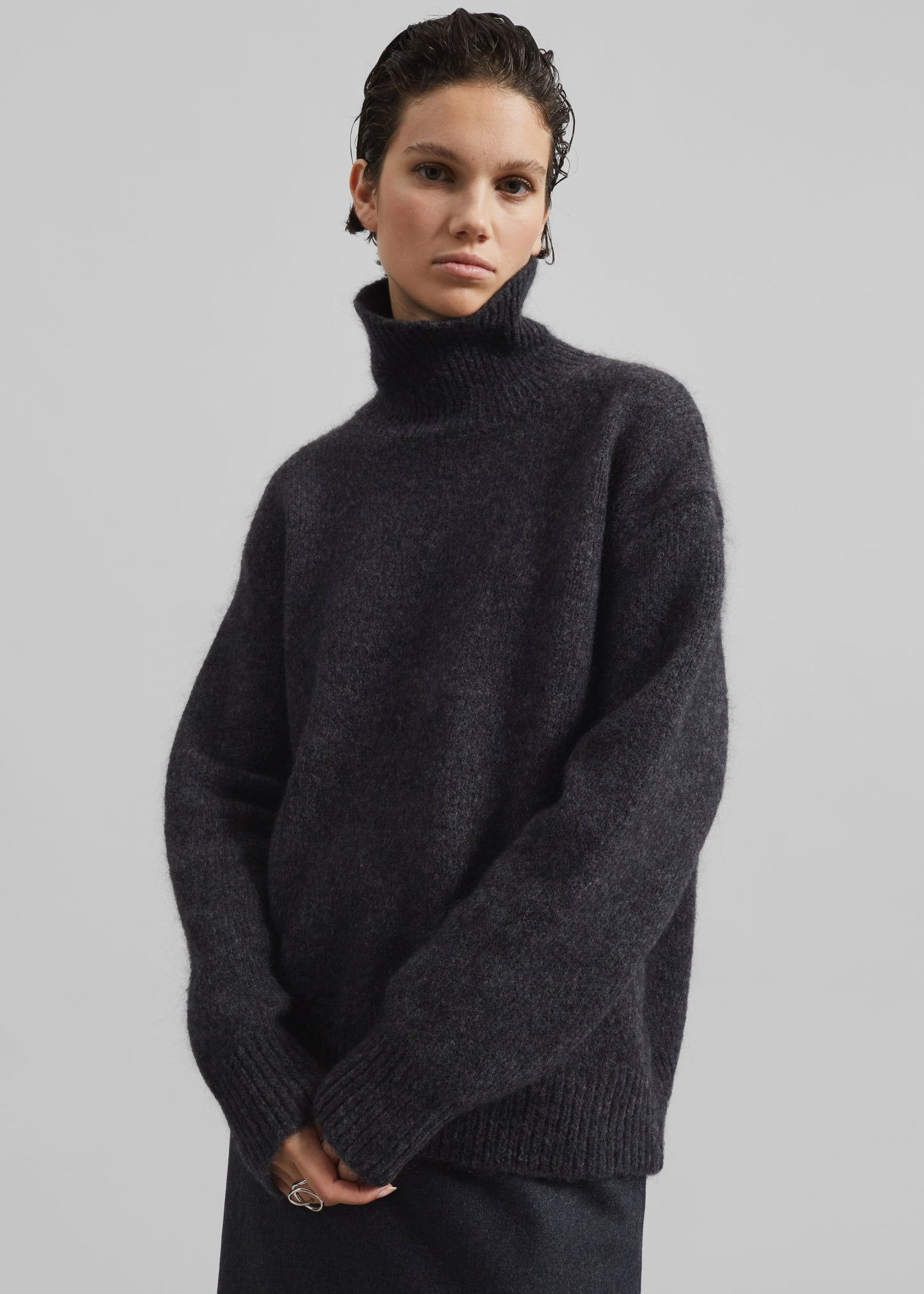 Moaen Turtleneck Sweater - Charcoal