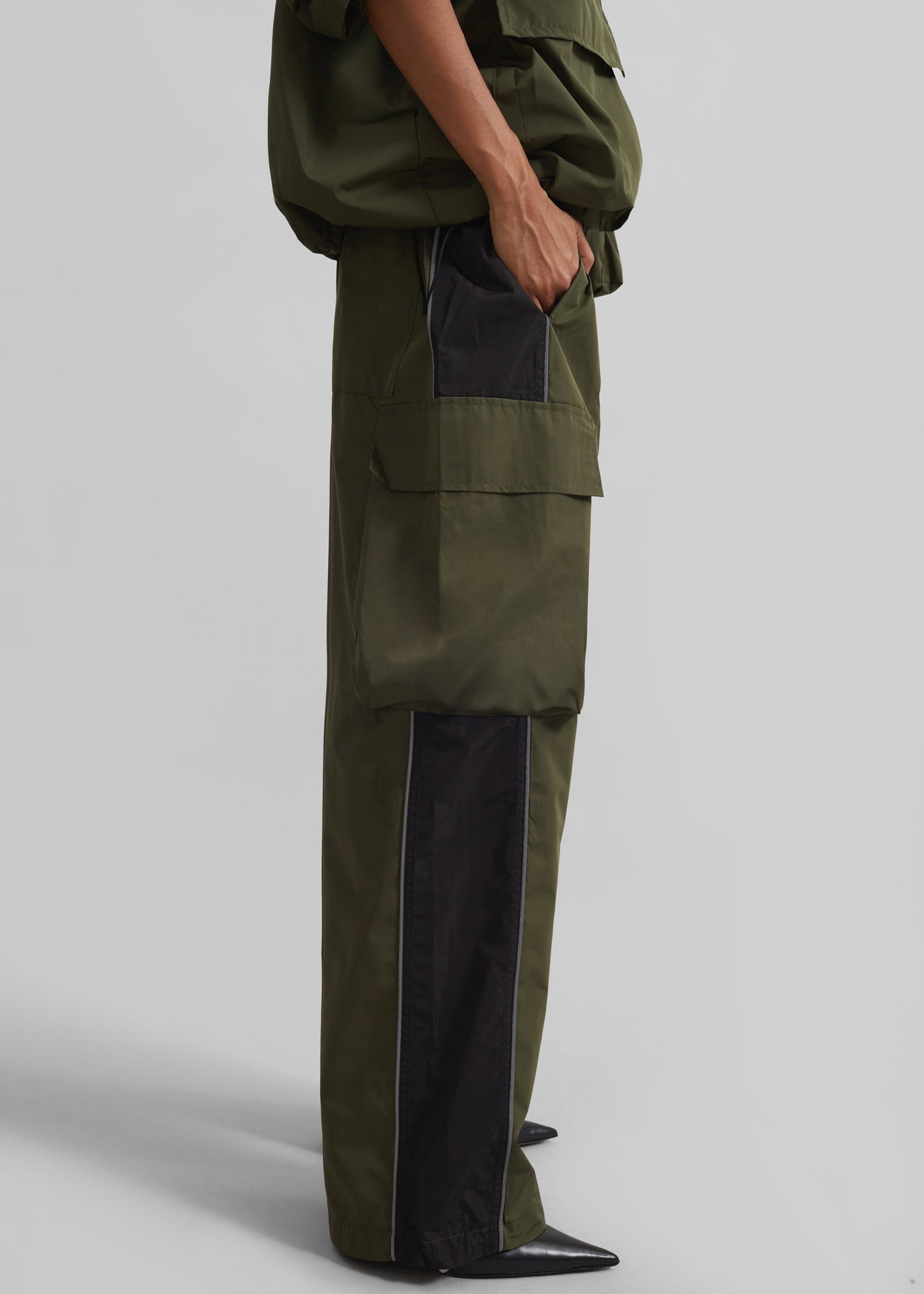 Navan Cargo Pants - Khaki