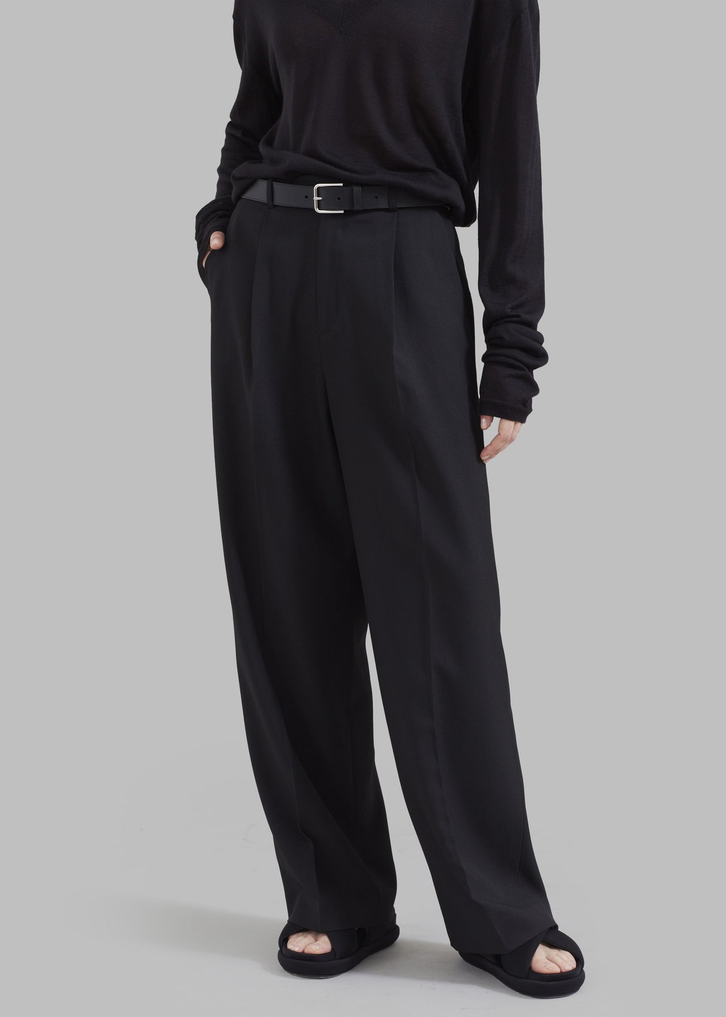 Nessi Pintuck Trousers - Black