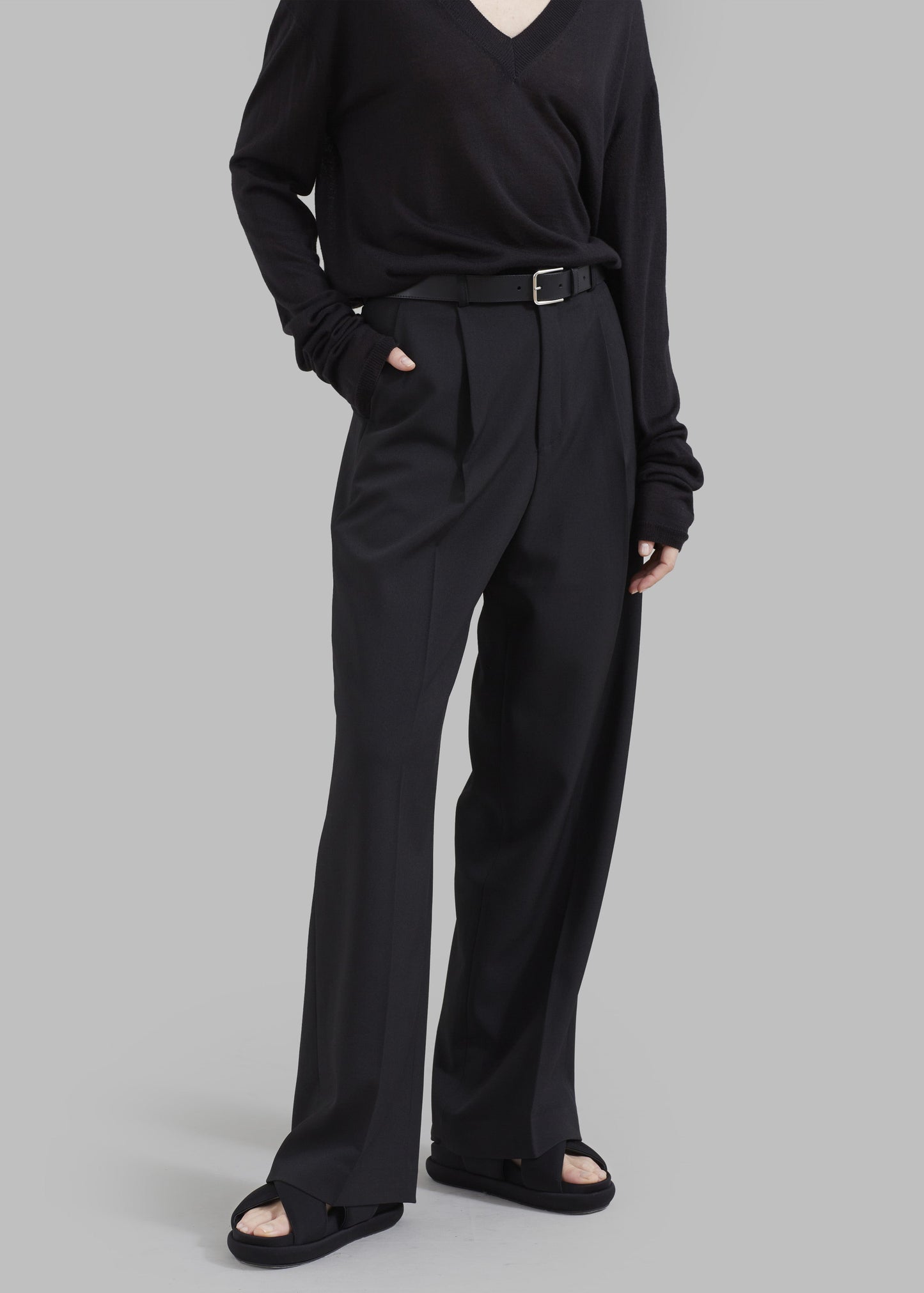 Nessi Pintuck Trousers - Black