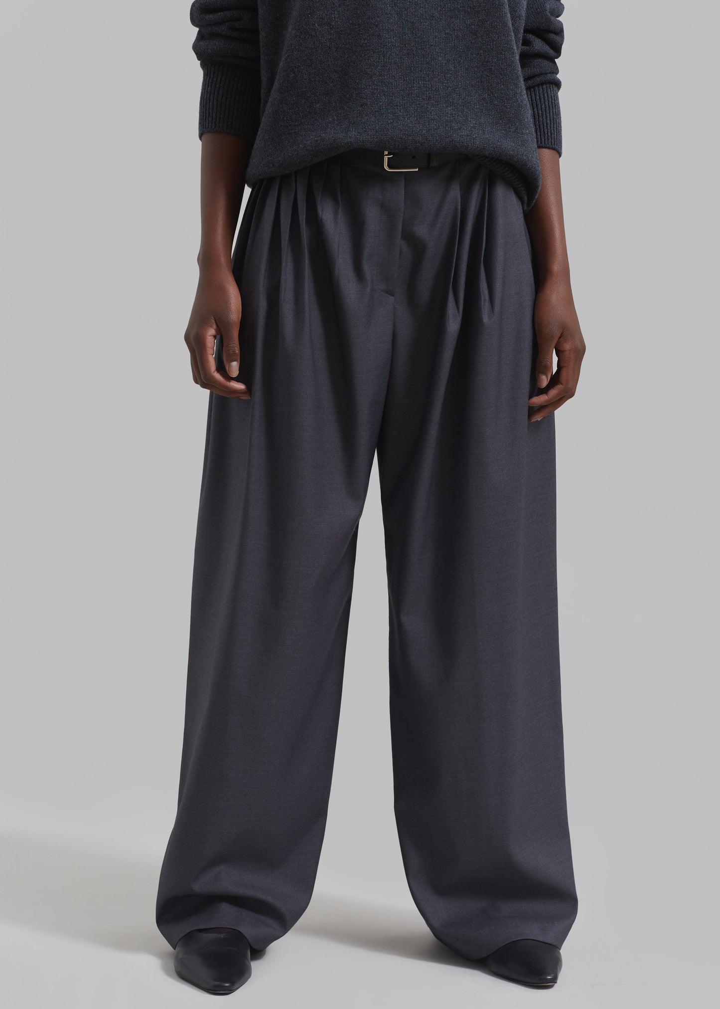 Nyla Pleated Pants - Charcoal