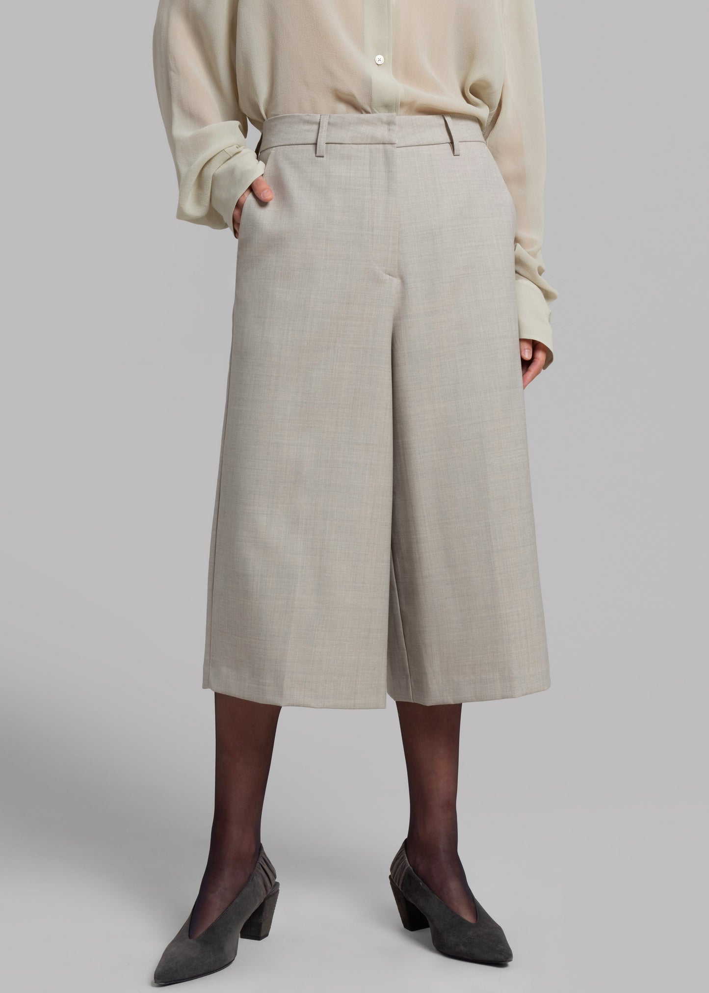 Tessa Wool Bermuda - Beige