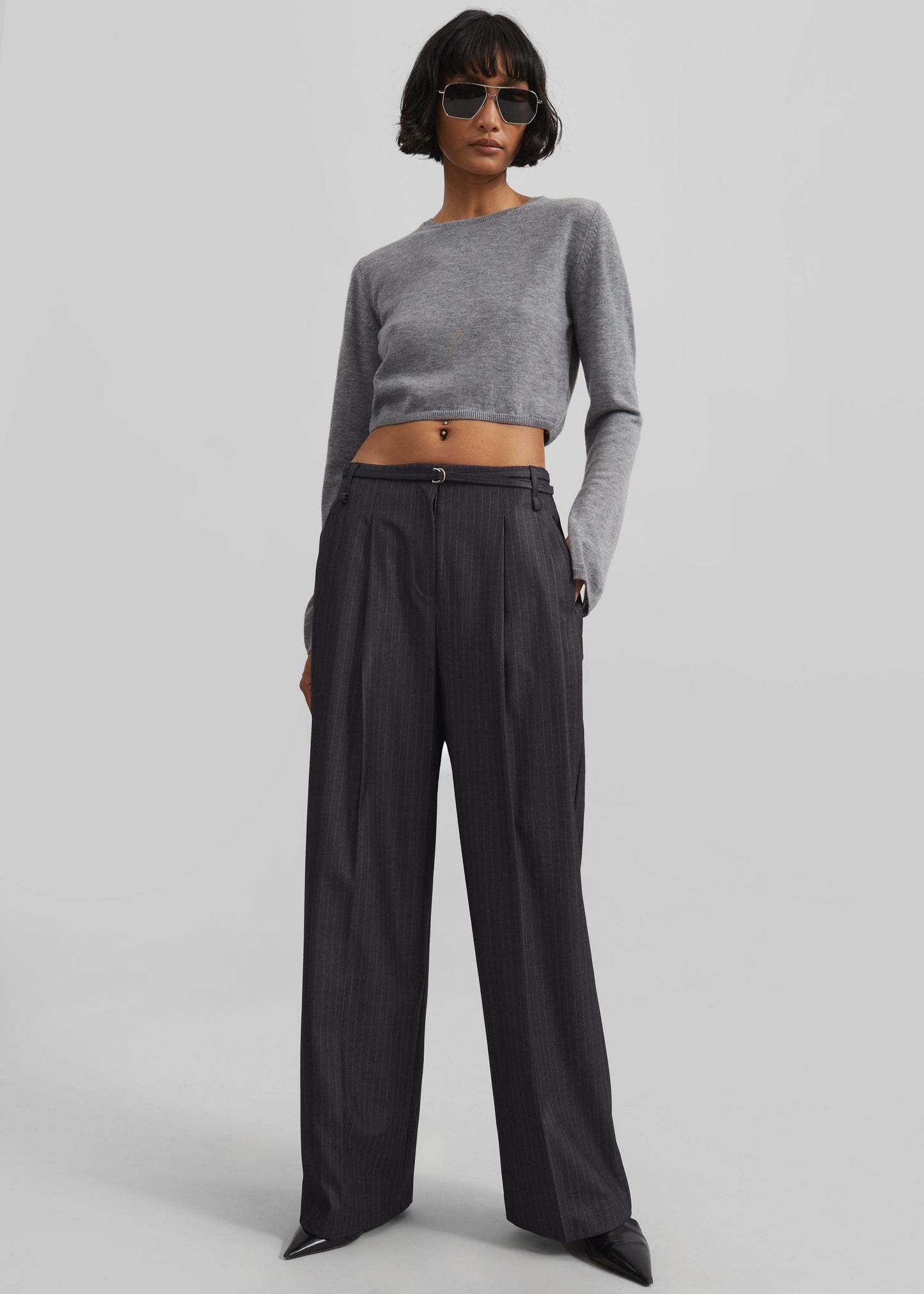 Veer Zip Cropped Sweater - Grey