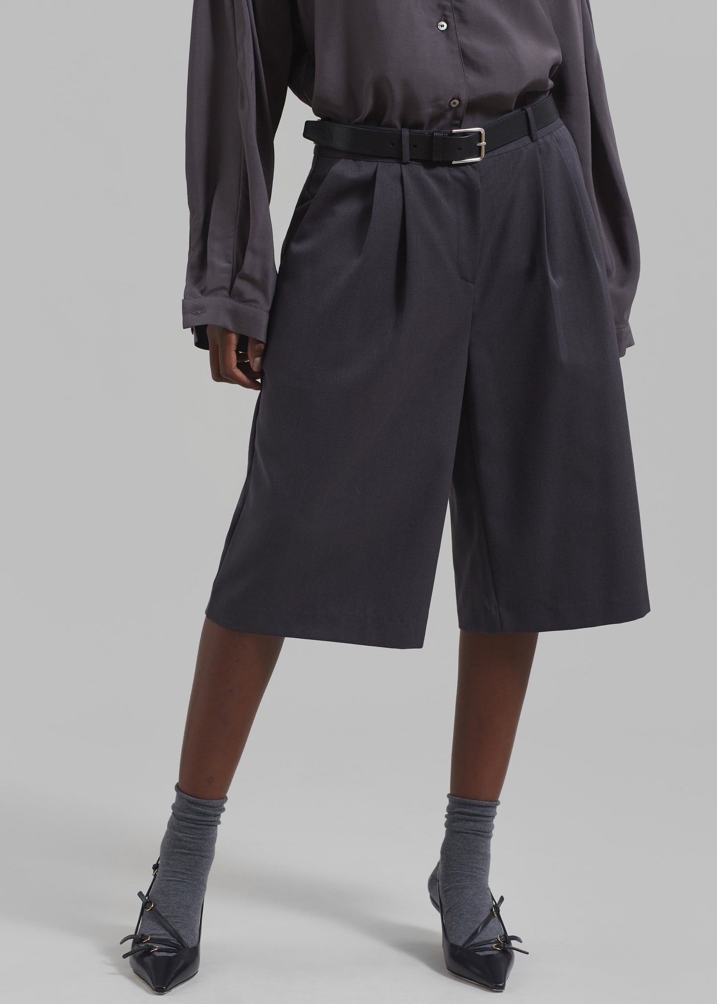 Wilma Pleated Bermuda Shorts - Charcoal