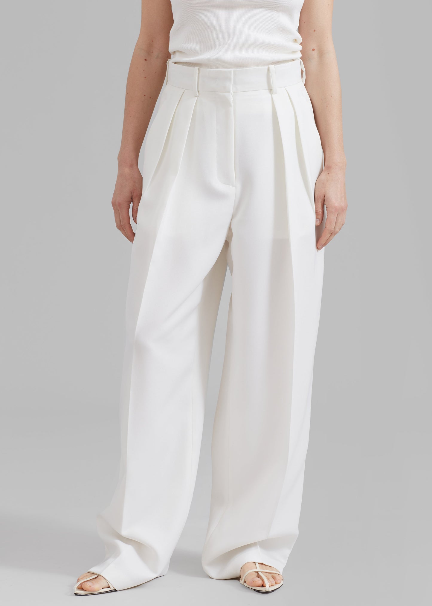 Zia Pintuck Trousers - White